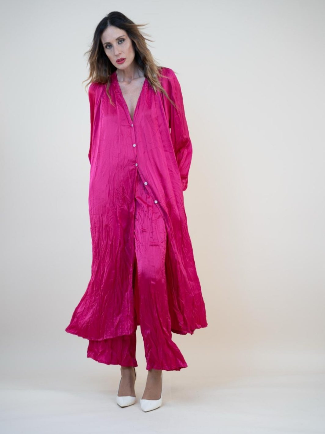 Vestido Kaftan en Raso Rosa Fucsia - Imagen 2