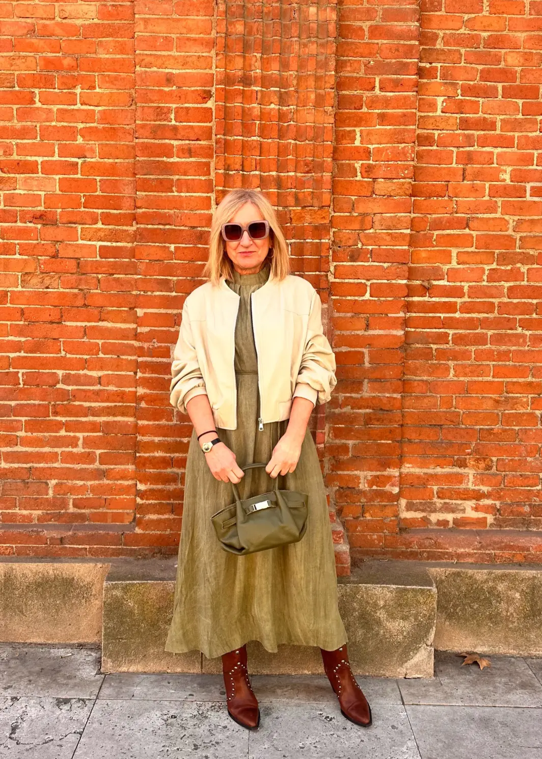 Bolso verde de piel con bandolera