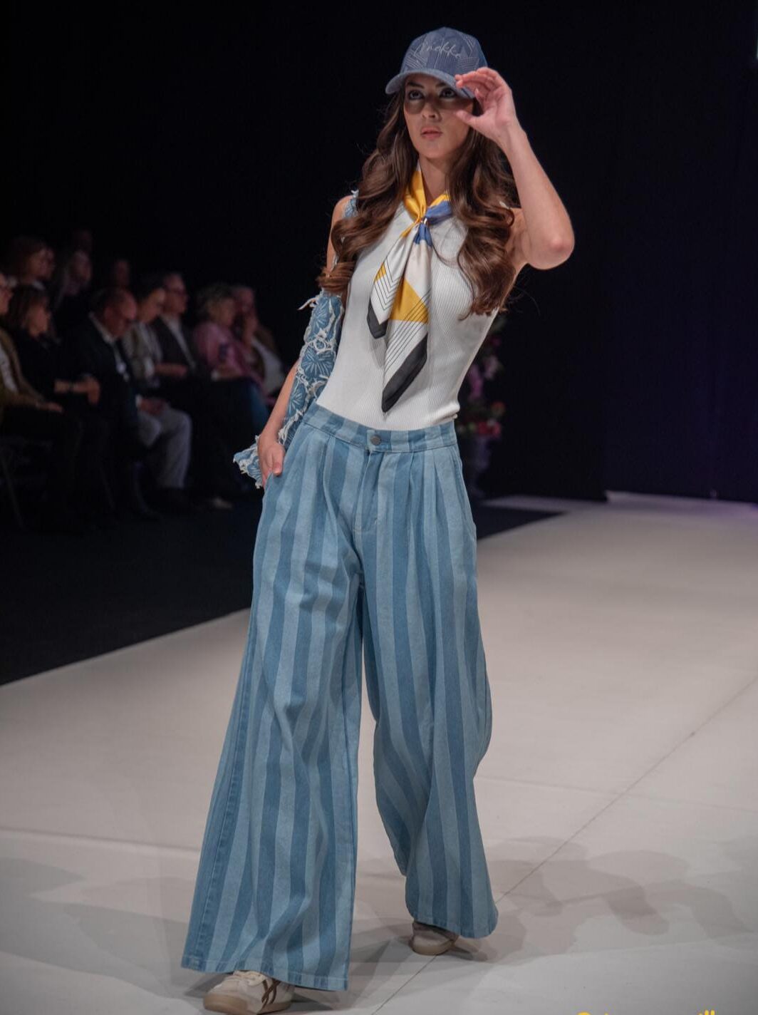 Pantalón vaquero de rayas