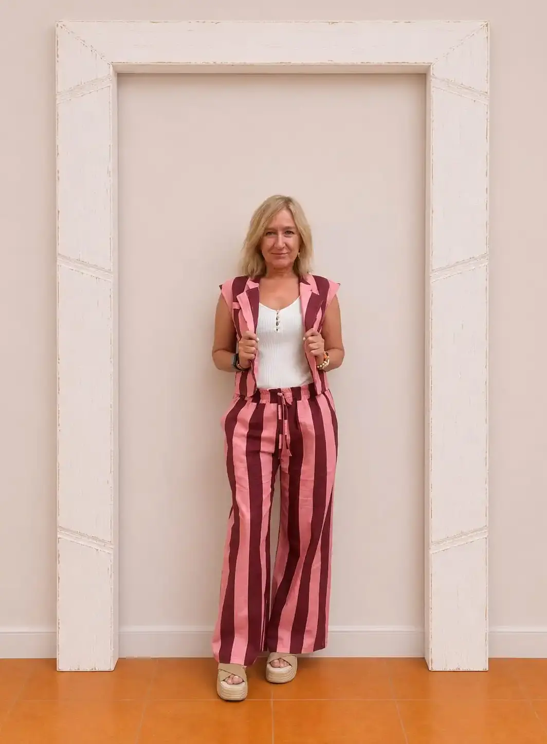 Conjunto de Chaleco con Pantalón de Rayas