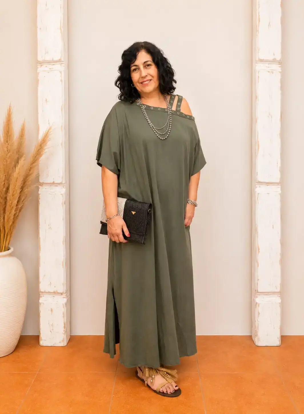 Vestido Largo con Hombro Descubierto