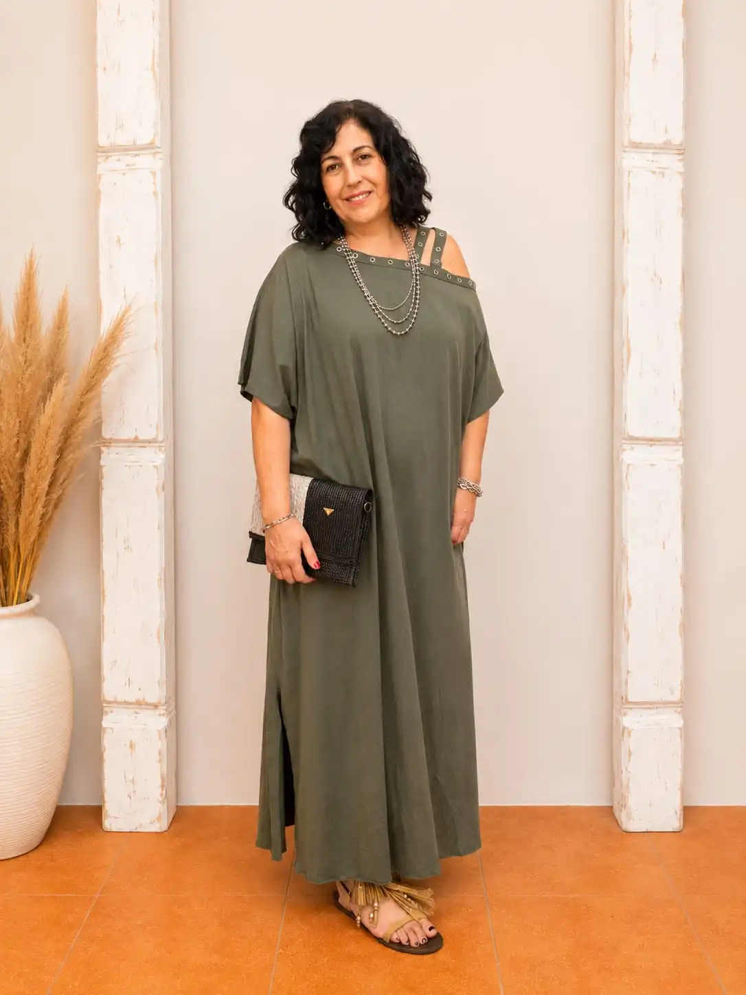 Vestido Largo con Hombro Descubierto