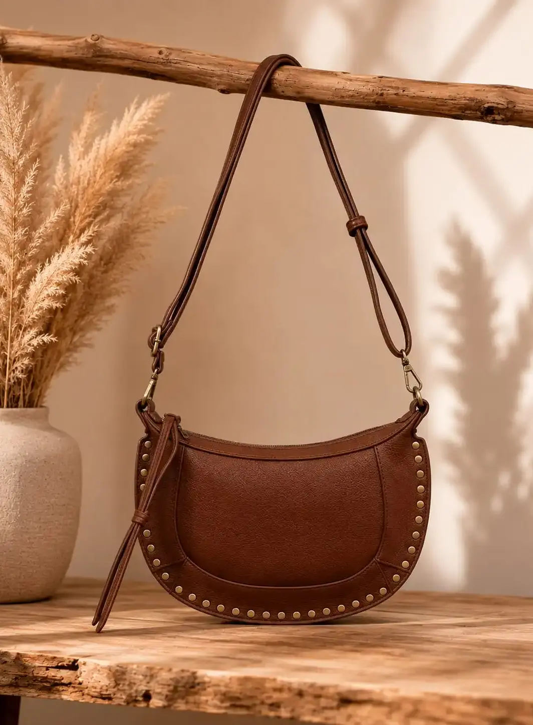 Bolso Bandolera de Polipiel con Tachuelas
