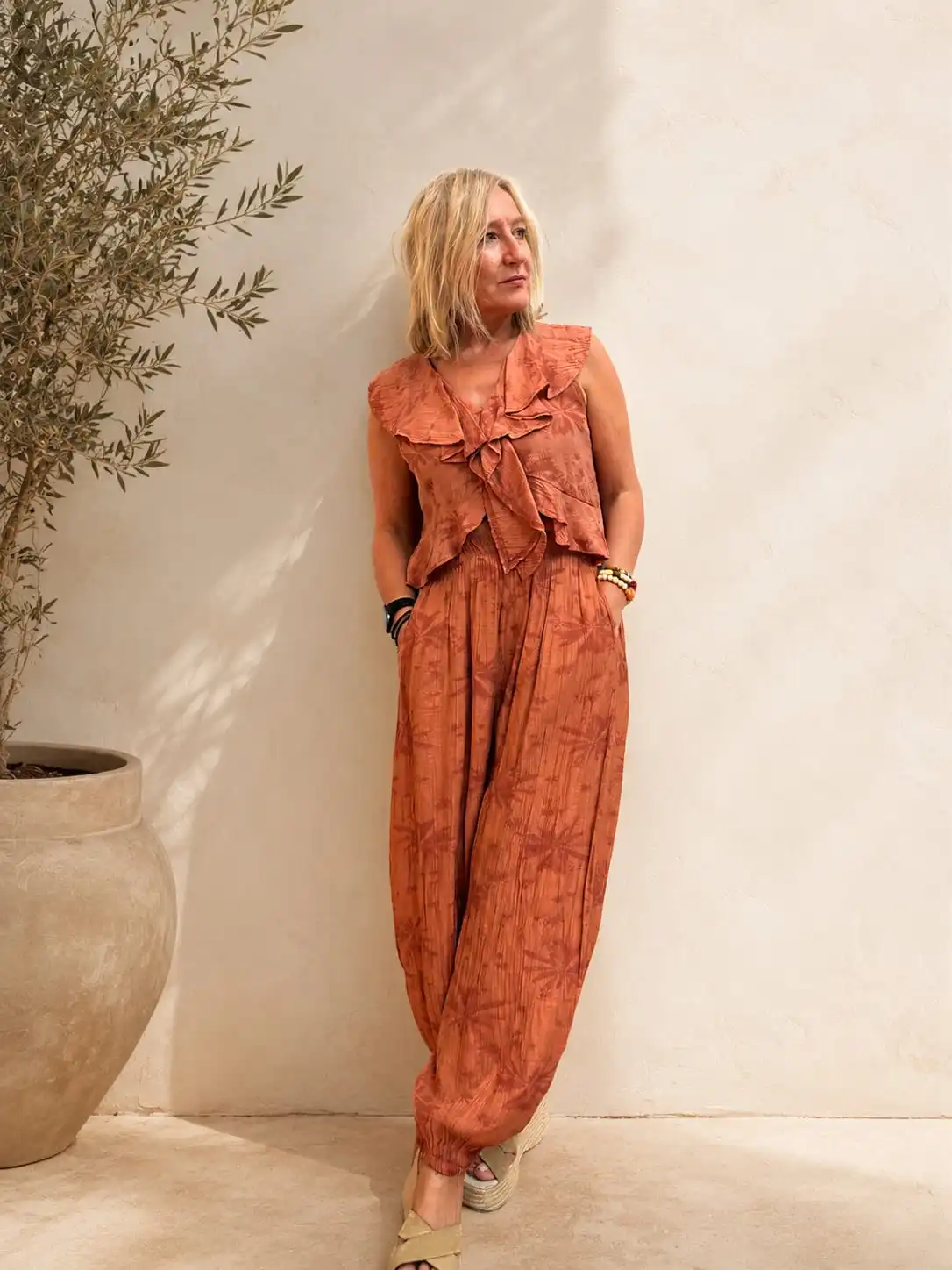 Conjunto de blusa y pantalón bombacho