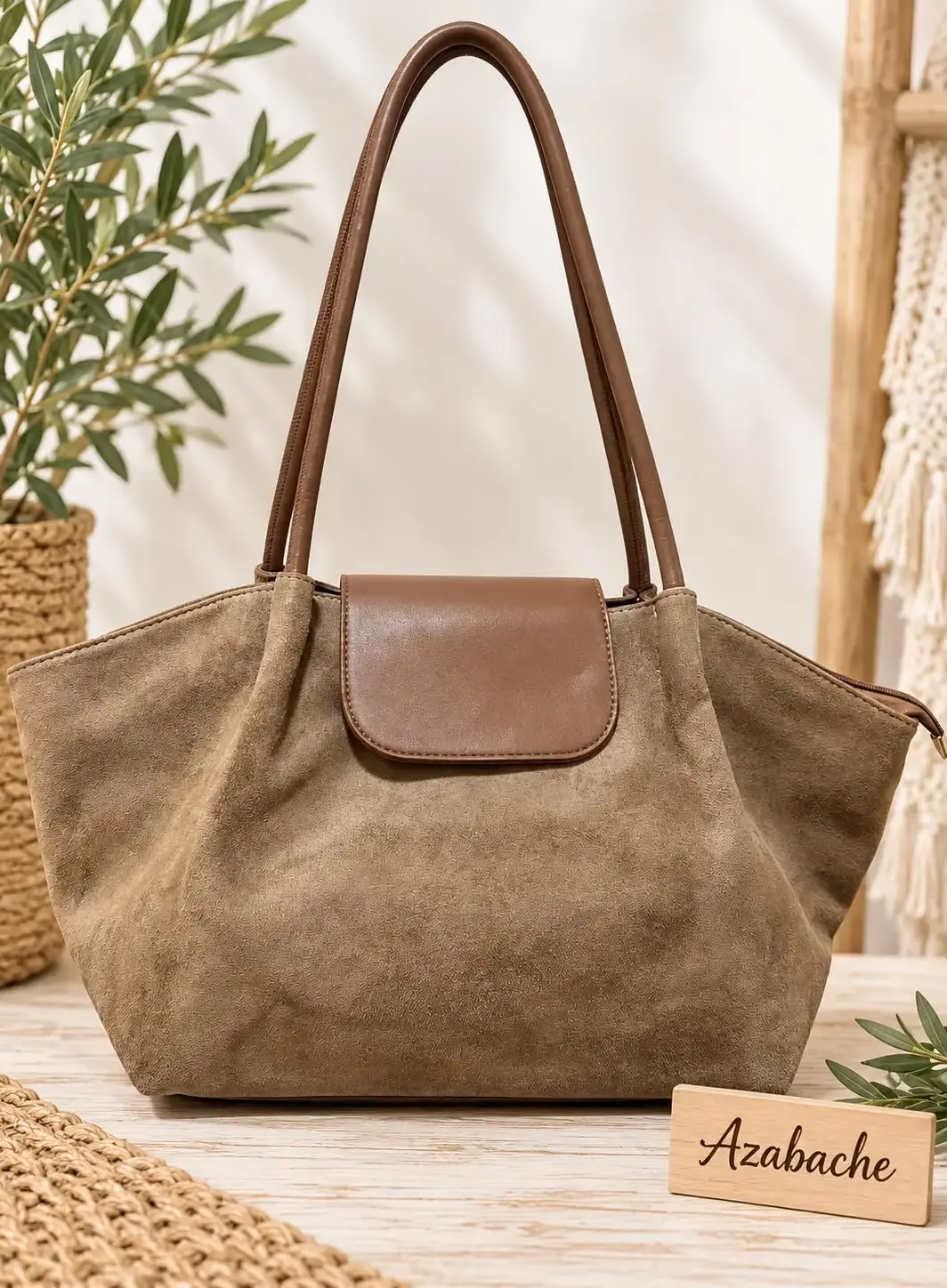 Bolso de Doble Asa con Cierre de Cremallera y solapa
